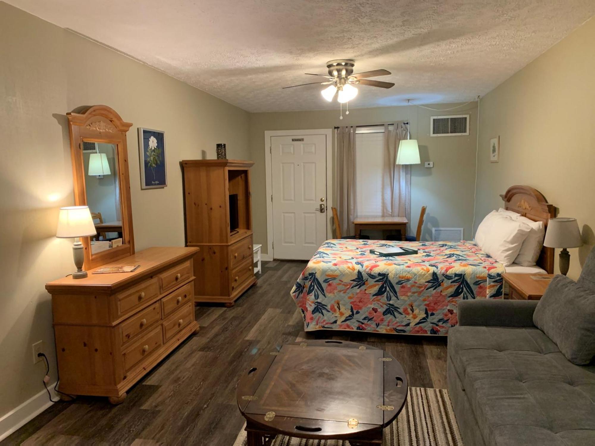 Woodbridge Inn & Tavern Jasper Room photo